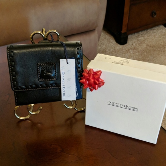 Dooney & Bourke Handbags - NWT Dooney & Bourke Black Florentine Wallet